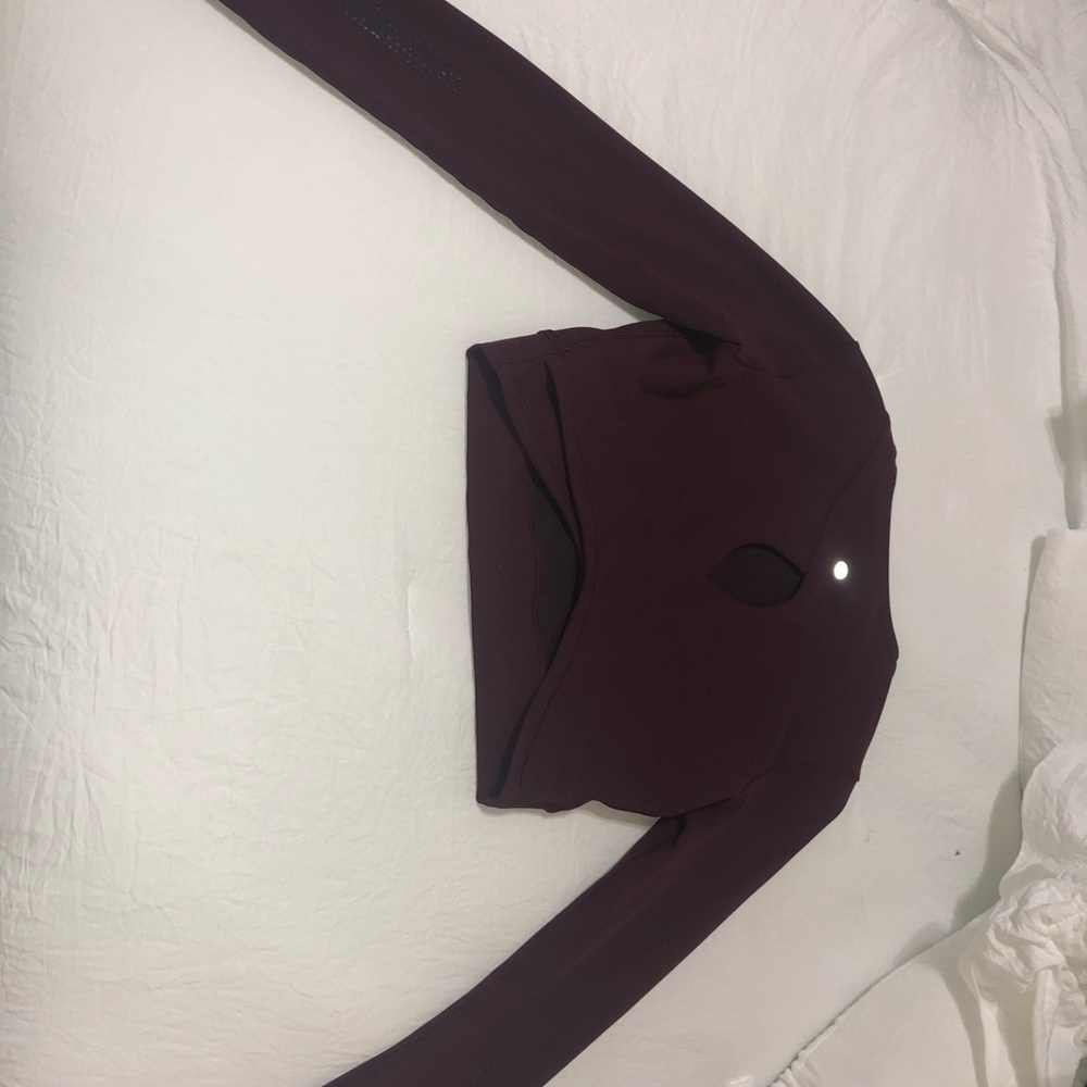 Lululemon cropped long sleep top